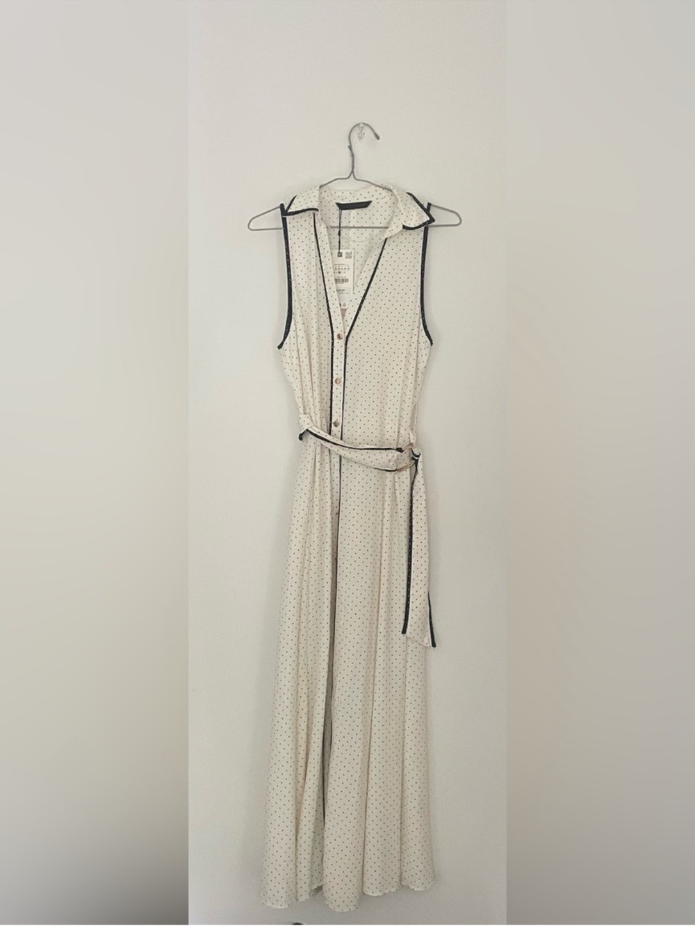 Zara Sleeveless White Belted Polka Dot Button Up Shirtdress with Black Trim - Picture 6 of 7